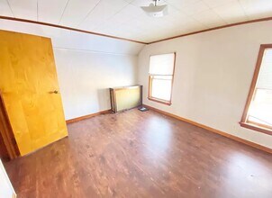 606 Cypress Ave in Johnstown, PA - Foto de edificio - Building Photo