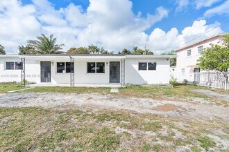 1061 NW 108th Terrace in Miami, FL - Building Photo - Building Photo