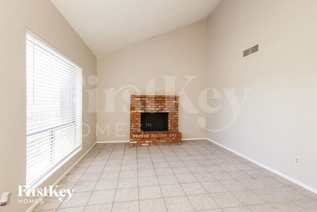 property at 6740 W Shangri La Rd