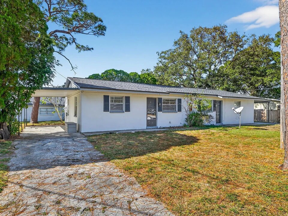 1684 Martin St, Unit A in Largo, FL - Building Photo