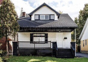 5153 Cato St in Maple Heights, OH - Building Photo