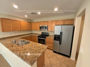 10642 Gibbous Moon Dr in Las Vegas, NV - Building Photo - Building Photo