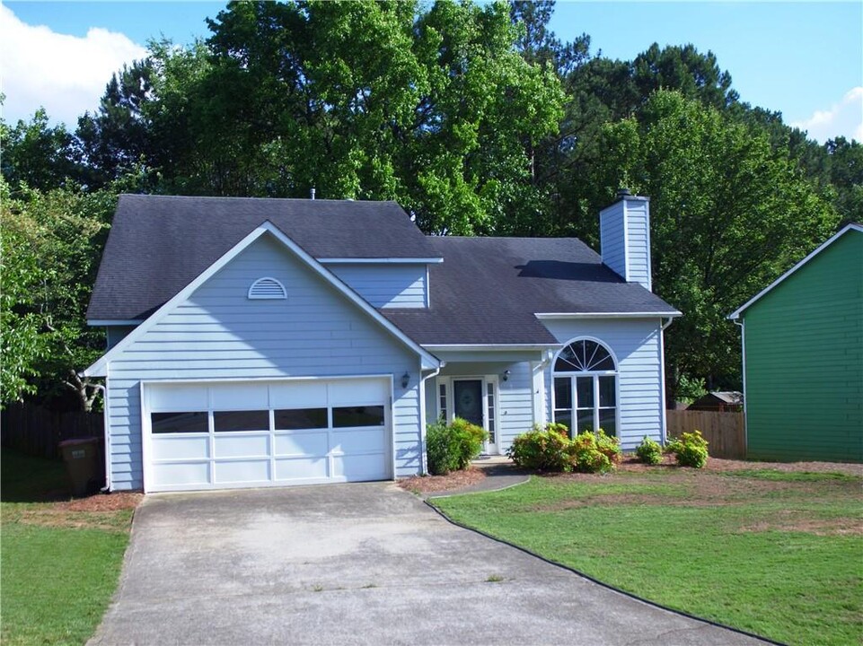 4865 Camberbridge Dr in Alpharetta, GA - Foto de edificio