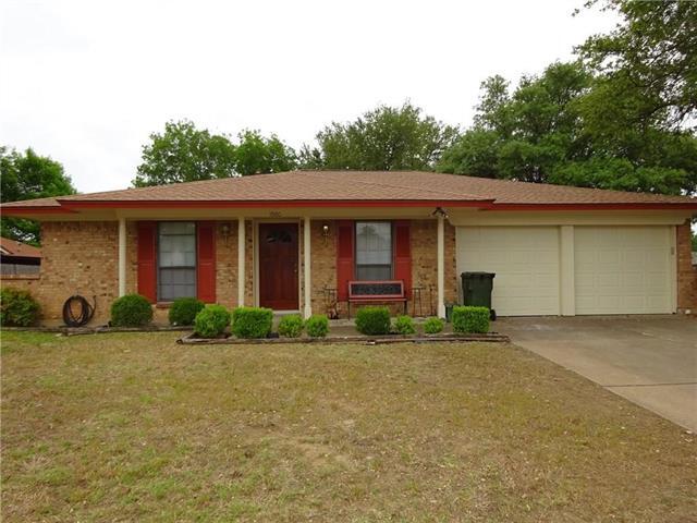 1900 Carla Ave in Arlington, TX - Building Photo