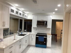 8571 NW 26th St, Unit 8571 in Sunrise, FL - Building Photo - Building Photo