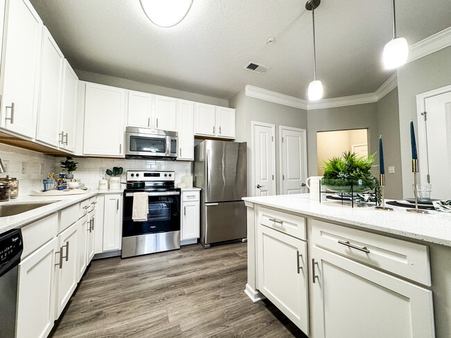 Grand Oak at Town Park in La Vergne, TN - Building Photo - Building Photo