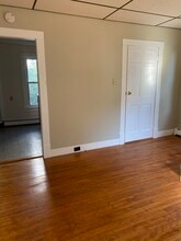 12 Pratt St, Unit 2 in Worcester, MA - Building Photo - Building Photo