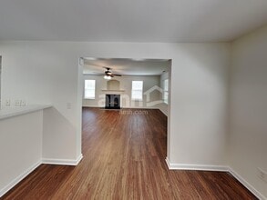121 Whitby Dr in Mount Holly, NC - Building Photo - Building Photo