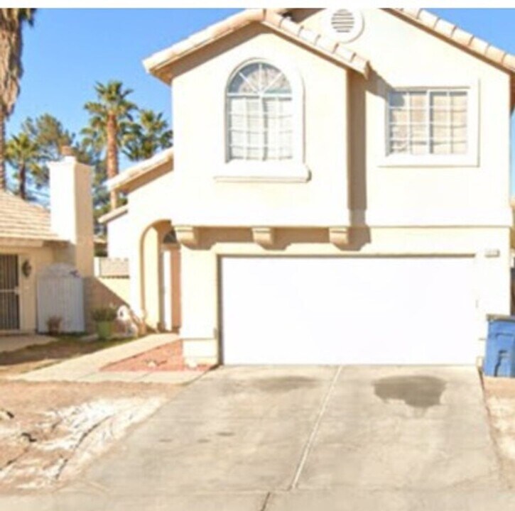 5382 Ballinger Dr in Las Vegas, NV - Building Photo