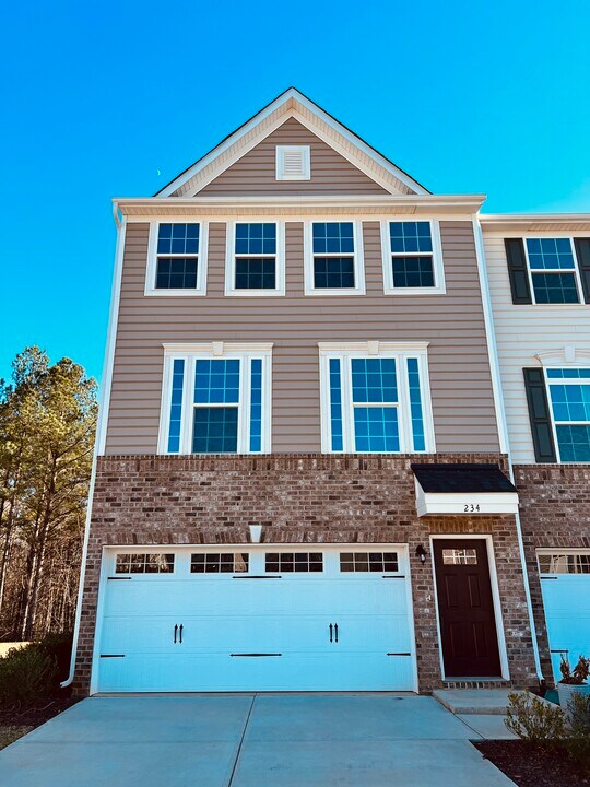 234 Amber Acorn Ave in Raleigh, NC - Building Photo