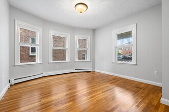 1433 Cambridge St, Unit 1 in Cambridge, MA - Foto de edificio - Building Photo