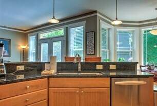 44 Chiles Ave in Asheville, NC - Building Photo