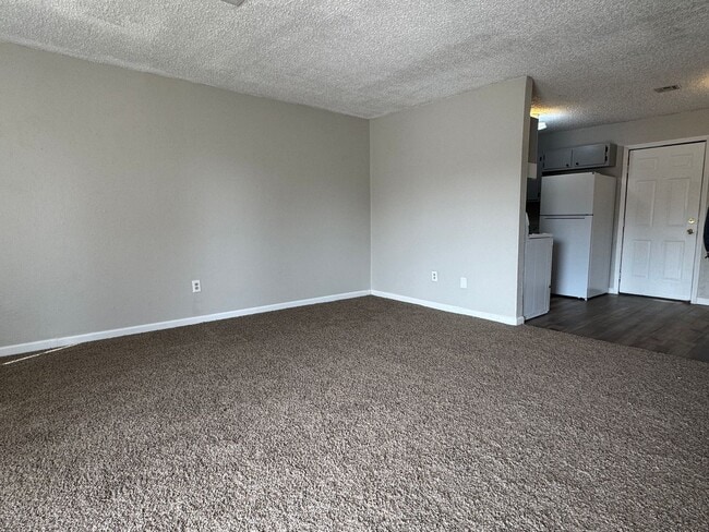 6707 SW Beta Ave in Lawton, OK - Foto de edificio - Building Photo