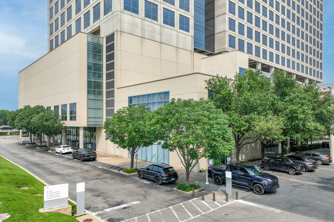 One Arts Plaza in Dallas, TX - Building Photo