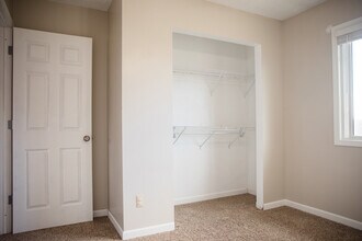1300 14th Ave NW, Unit 3 in Minot, ND - Building Photo - Building Photo