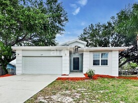 6109 Cacao Dr in Apollo Beach, FL - Building Photo