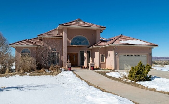 815 W 200 S, Unit 5893 S Mythical Lane in Parowan, UT - Foto de edificio - Building Photo