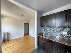 4257 W Addison St in Chicago, IL - Building Photo - Building Photo