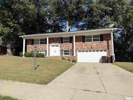 1013 W Wonderview Dr in Dunlap, IL - Building Photo