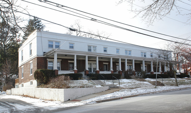 116-124 S Sparks St in State College, PA - Building Photo - Building Photo