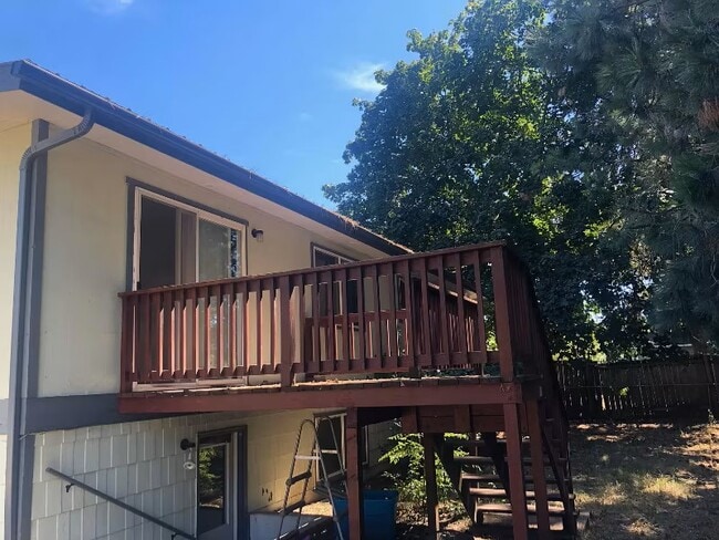 property at 1733 N 8th St