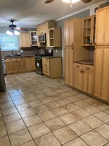 1704 W Birge St in Sherman, TX - Building Photo