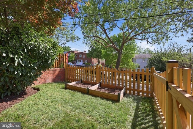 2916 Sycamore St in Alexandria, VA - Building Photo - Building Photo