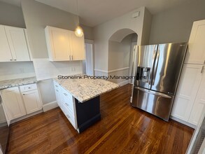 108-110 Narragansett St in Cranston, RI - Building Photo - Building Photo