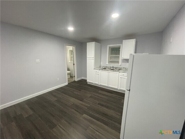 1309 S 3rd St in Temple, TX - Building Photo - Building Photo