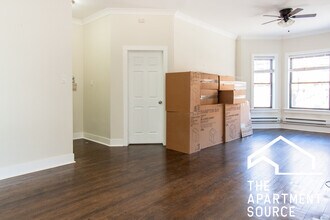 917 W Waveland Ave, Unit 1A in Chicago, IL - Foto de edificio - Building Photo