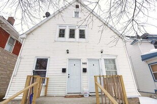 1403 Turner Ave NW in Grand Rapids, MI - Building Photo