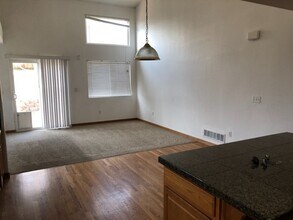 2511 S Genoa St in Aurora, CO - Building Photo - Building Photo