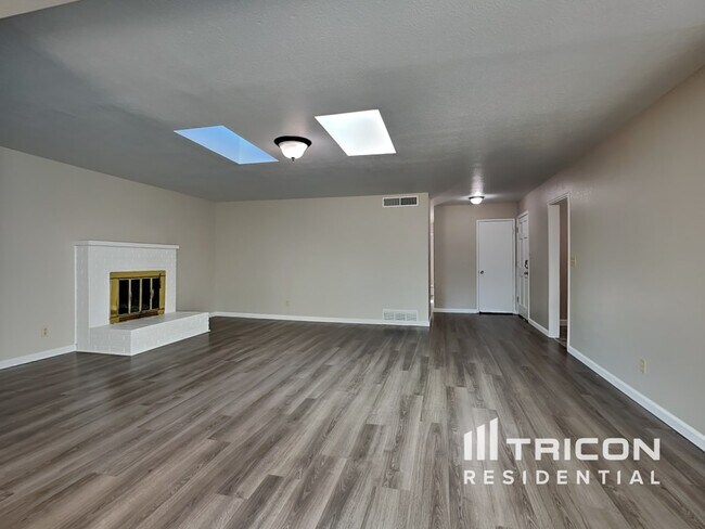 1426 Pearl St in Modesto, CA - Building Photo - Building Photo