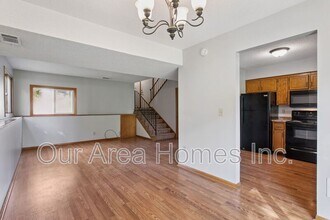 18 Sunset Dr E in Champlin, MN - Building Photo - Building Photo