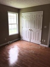 7099 Columbia Ave in Louisville, KY - Building Photo - Building Photo