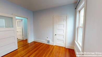 789 Columbia Rd, Unit 3 in Boston, MA - Building Photo - Building Photo