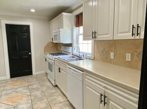 403 E Walnut St in Ozark, MO - Building Photo - Building Photo
