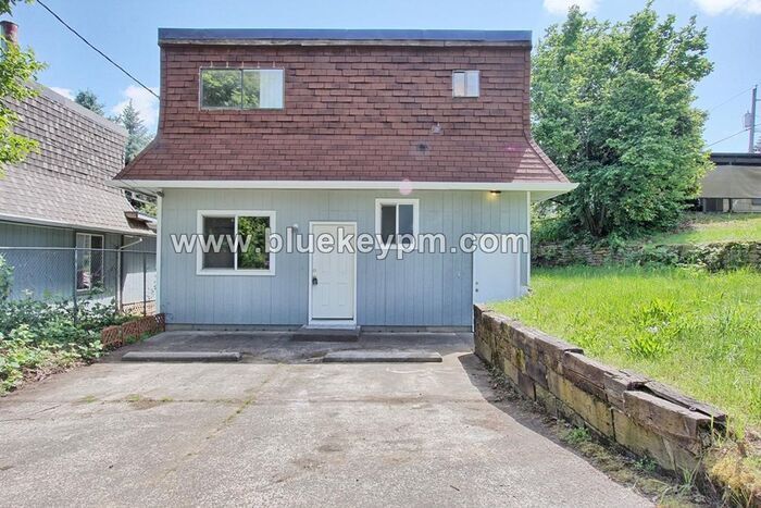 4722 NE 108th Ave in Portland, OR - Building Photo