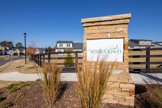 Nestledown Farms in Huntsville, AL - Foto de edificio - Building Photo