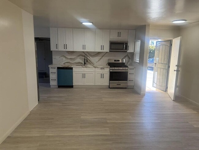 528 Palomar St in Chula Vista, CA - Foto de edificio - Building Photo