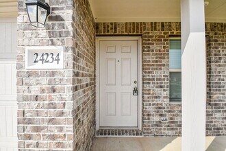 24234 High Country Dr in Hockley, TX - Building Photo - Building Photo