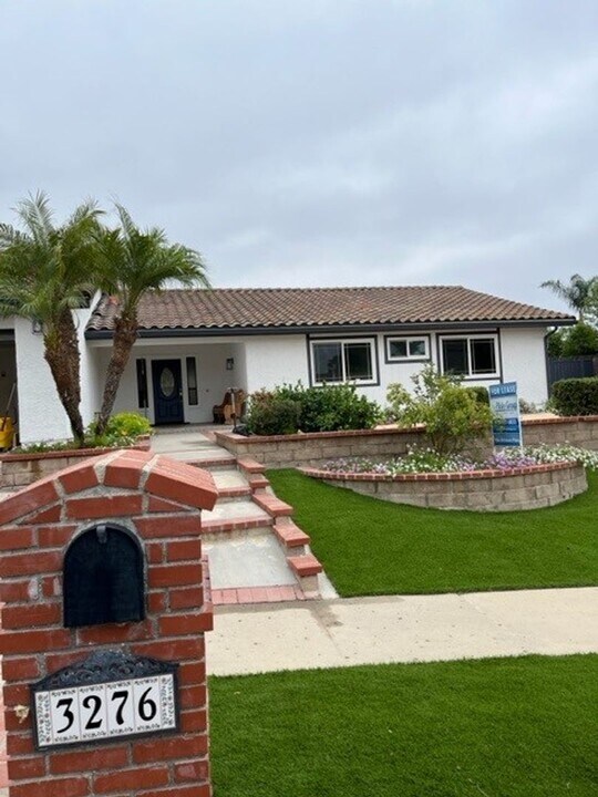 3276 Valarie Ave in Simi Valley, CA - Building Photo