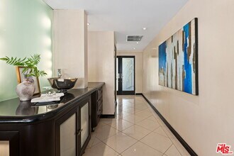 801 Ocean Ave in Santa Monica, CA - Building Photo - Building Photo
