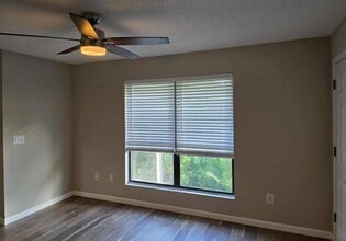 455 Alt 19 S, Unit 140 in Palm Harbor, FL - Building Photo - Building Photo