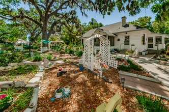 610 Oak Ave in Clearwater, FL - Building Photo - Building Photo