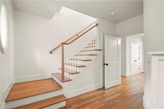 689 Fraser St SE in Atlanta, GA - Building Photo - Building Photo