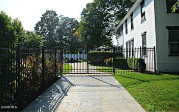 55 State St in Saratoga Springs, NY - Building Photo - Building Photo