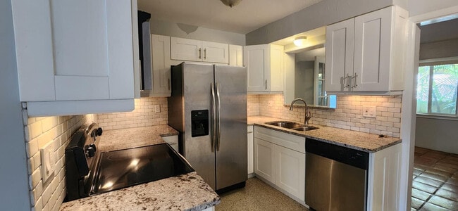 305 S Federal Hwy in Lake Worth Beach, FL - Building Photo - Building Photo