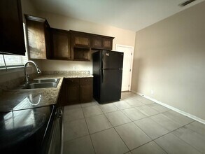 2713 E Eisenhower Ave in Mission, TX - Building Photo - Building Photo