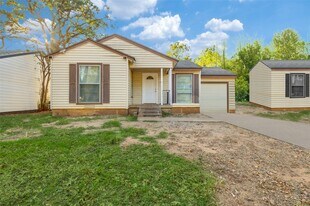 1410 S W St in Arlington, TX - Building Photo